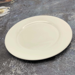 Тарелка фарфоровая мелкая 200мм белый Радужный Дом РД75418