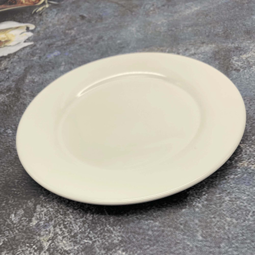 Тарелка фарфоровая мелкая 200мм белый Радужный Дом РД75418