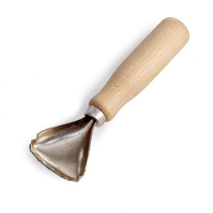 Рыбочистка металлическая деревянная ручка 1273