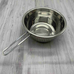 Дуршлаг из нержавеющей стали с ручкой d-26см Радужный Дом РД12140