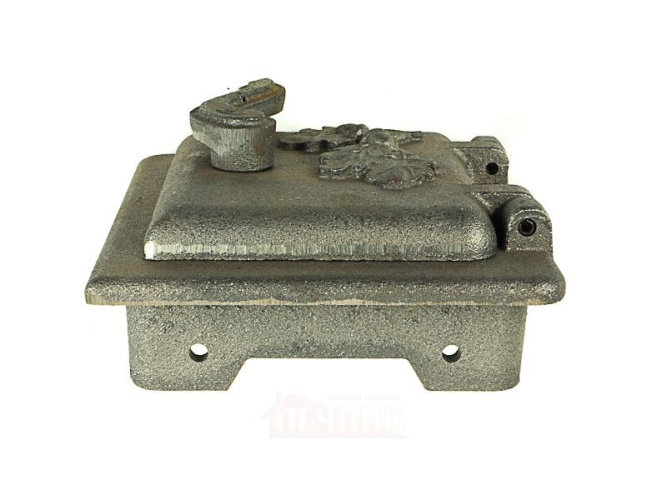 Печная дверка поддувальная чугунная 15х16см Бежецкий ЛМЗ ДП-1