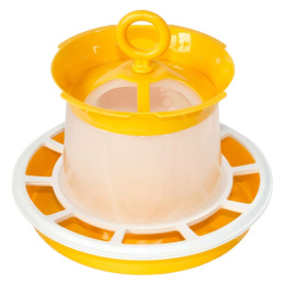 Кормушка для домашней птицы пластиковая  2,5л бункерная Милих 05184