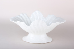 Блюдо фарфоровое на ножке 305х180х150мм, в инд/у Коралл 7143