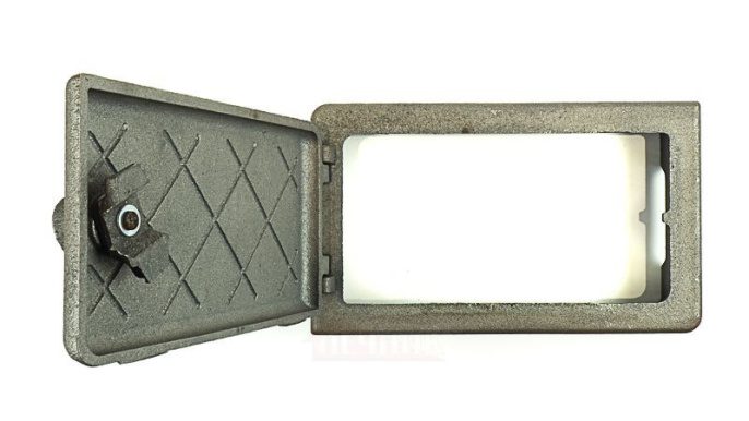 Печная дверка поддувальная чугунная 27х16см Бежецкий ЛМЗ ДП-2