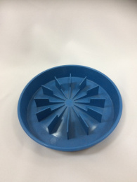 Кормушка для домашней птицы пластиковая d-20см под банку Агропласт Б00108