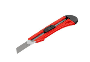 Нож пластиковый с выдвижным сегментированным лезвием 18мм металлическая направляющая Matrix 78918