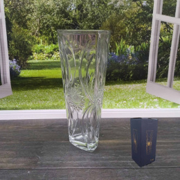 Ваза для цветов стеклянная треугольник h-28,5см Радужный Дом РД20716