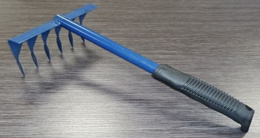 Грабельки витые 5-зубые металлический черенок, пластиковая ручка Россия