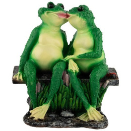 Фигурка садовая из полистоуна Лягушки на лавочке 30х20х32см Park 169359