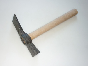 Молоток-кирочка 0,40кг деревянная ручка 41115