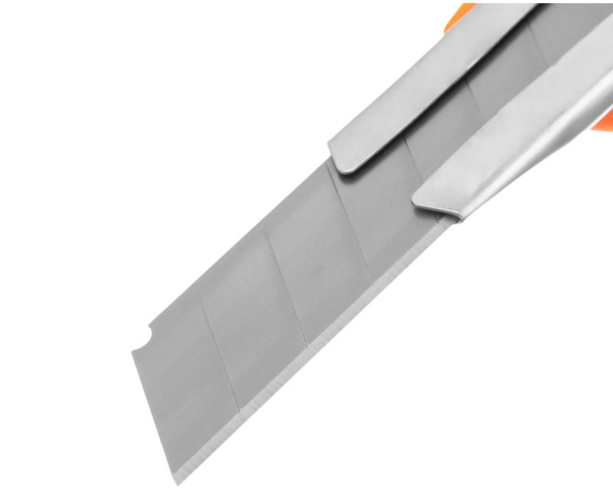 Нож пластиковый с выдвижным сегментированным лезвием 18мм металлическая направляющая двухкомпонентный корпус Sparta 78939