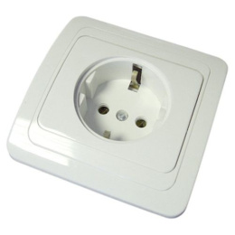 Розетка для скрытой установки с заземлением Валери, 1 посадочное место, 16А, белая UNIVersal В0028