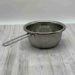 Дуршлаг из нержавеющей стали с ручкой d-22см Радужный Дом РД12126