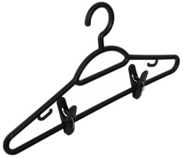 Вешалка - плечики пластиковая размер 48-50 с прищепками Martika С511